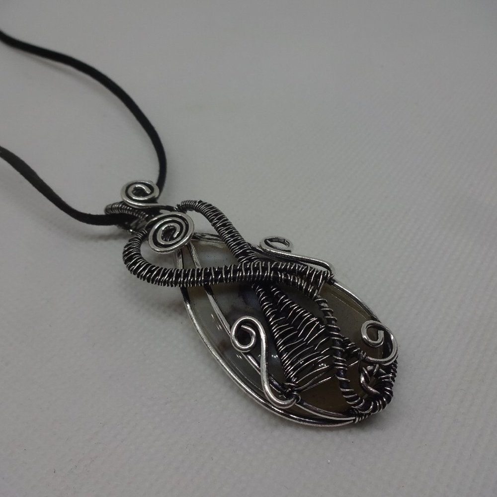 Artistic "MONTANA AGATE" Handmade Silver Wire-Wrapped Pendant/Black Leather 891